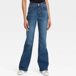 Universal Thread Women's High Rise Jeans - Blue